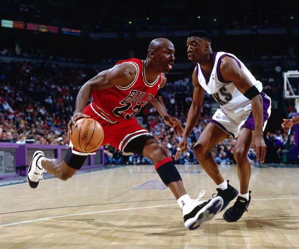 溢的足球狂 溢的足球狂