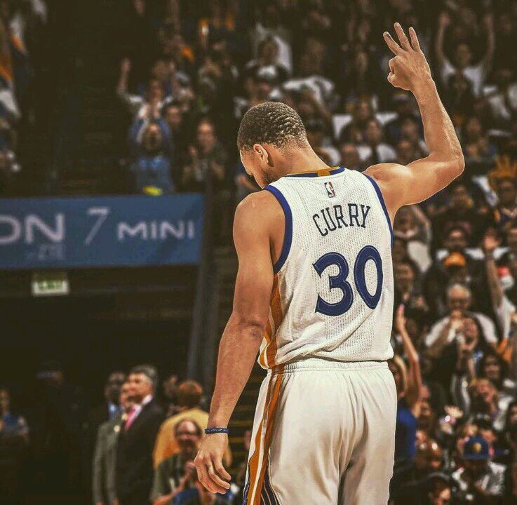 球迷们自发 球迷们自发